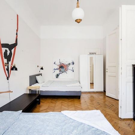 Downtown Circus Apartment Boedapest Buitenkant foto