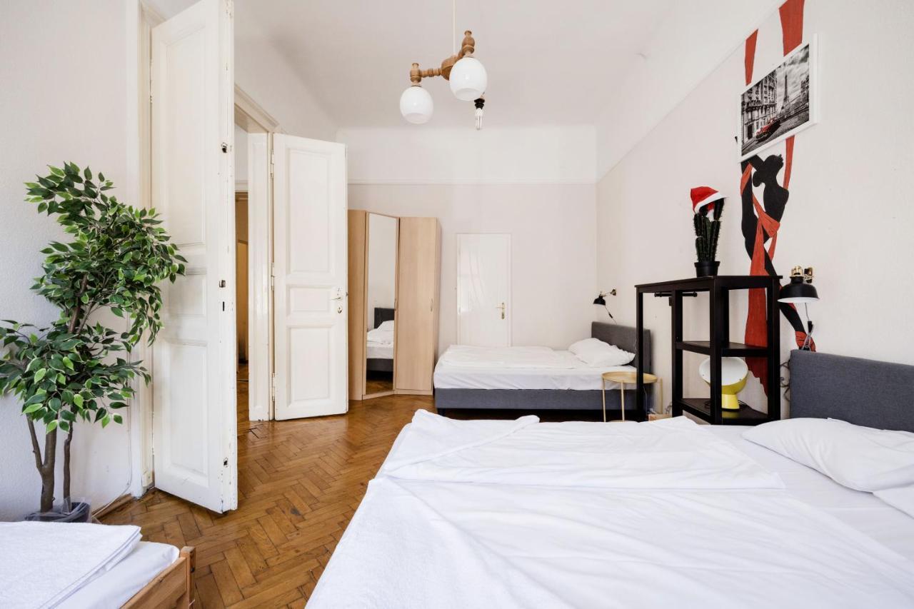 Downtown Circus Apartment Boedapest Buitenkant foto
