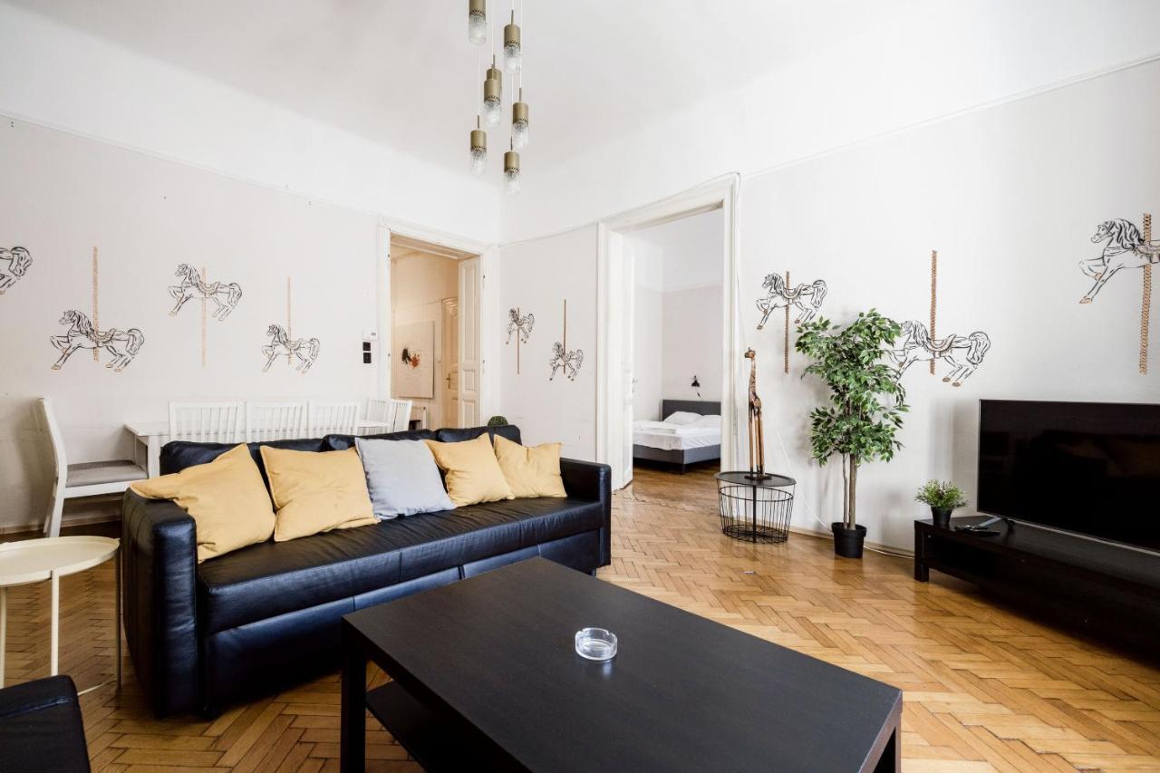 Downtown Circus Apartment Boedapest Buitenkant foto