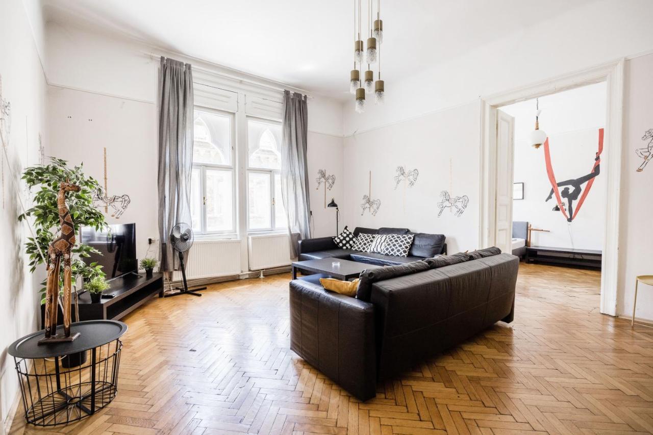 Downtown Circus Apartment Boedapest Buitenkant foto