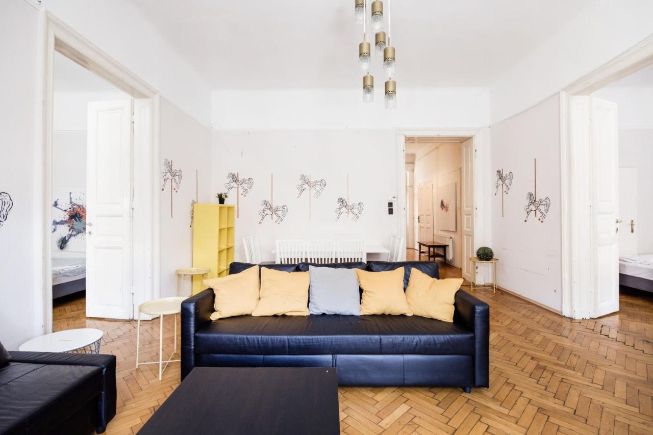 Downtown Circus Apartment Boedapest Buitenkant foto